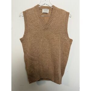 Men's V-Neck Sweater Vest in Tan